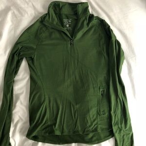 MOUNTAIN HARDWARE pullover